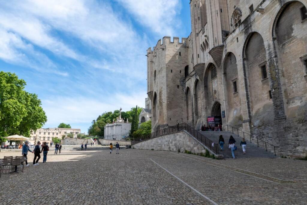 Ferienwohnung Bien D'Exception En Face Du Palais Des Papes Avignon Exterior foto