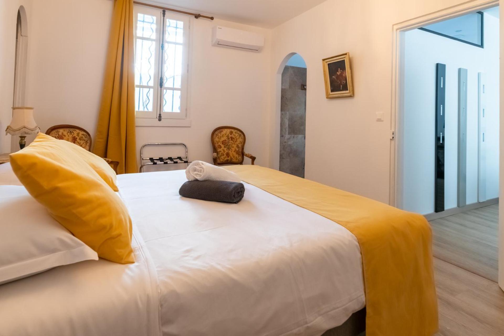 Ferienwohnung Bien D'Exception En Face Du Palais Des Papes Avignon Exterior foto