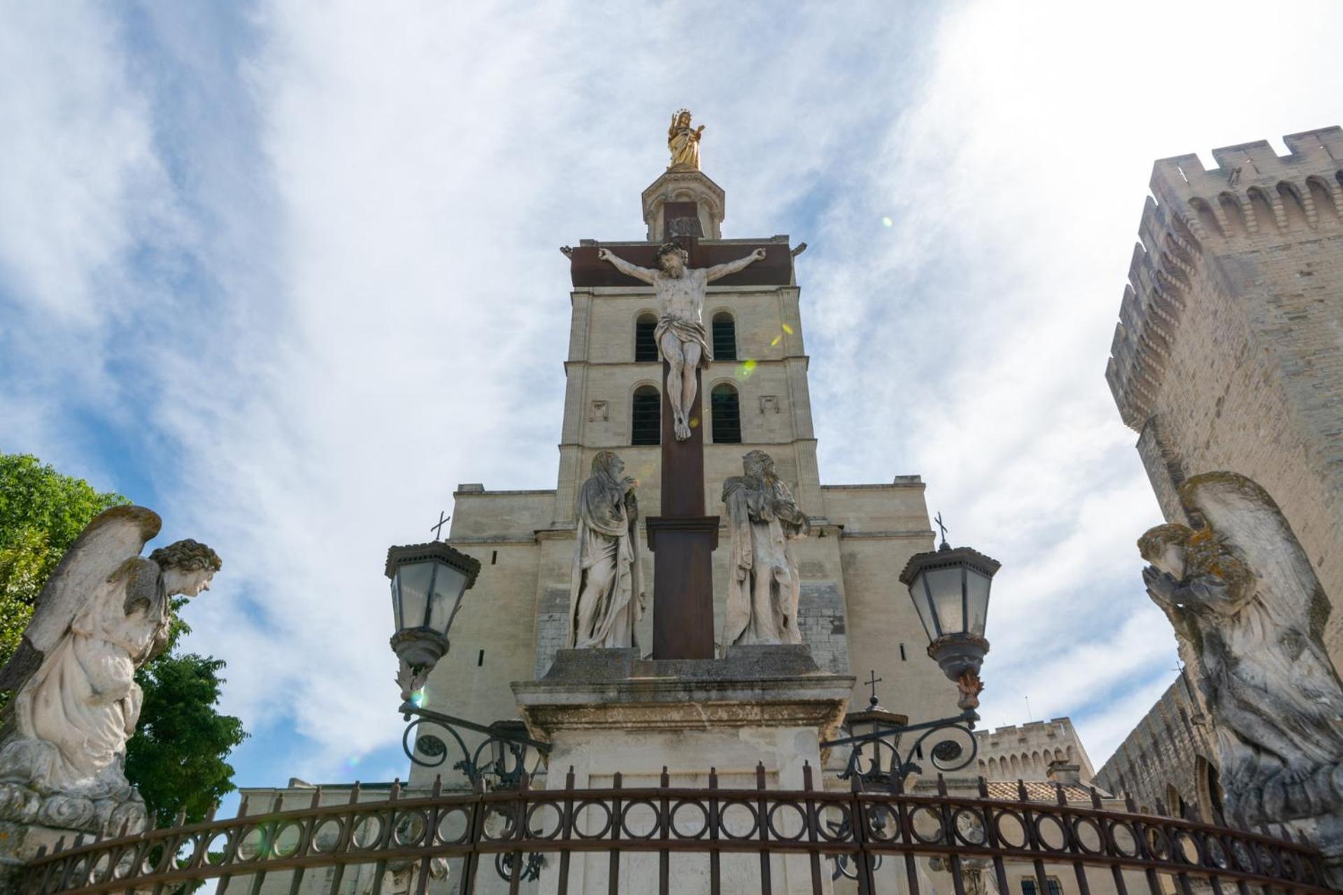 Ferienwohnung Bien D'Exception En Face Du Palais Des Papes Avignon Exterior foto