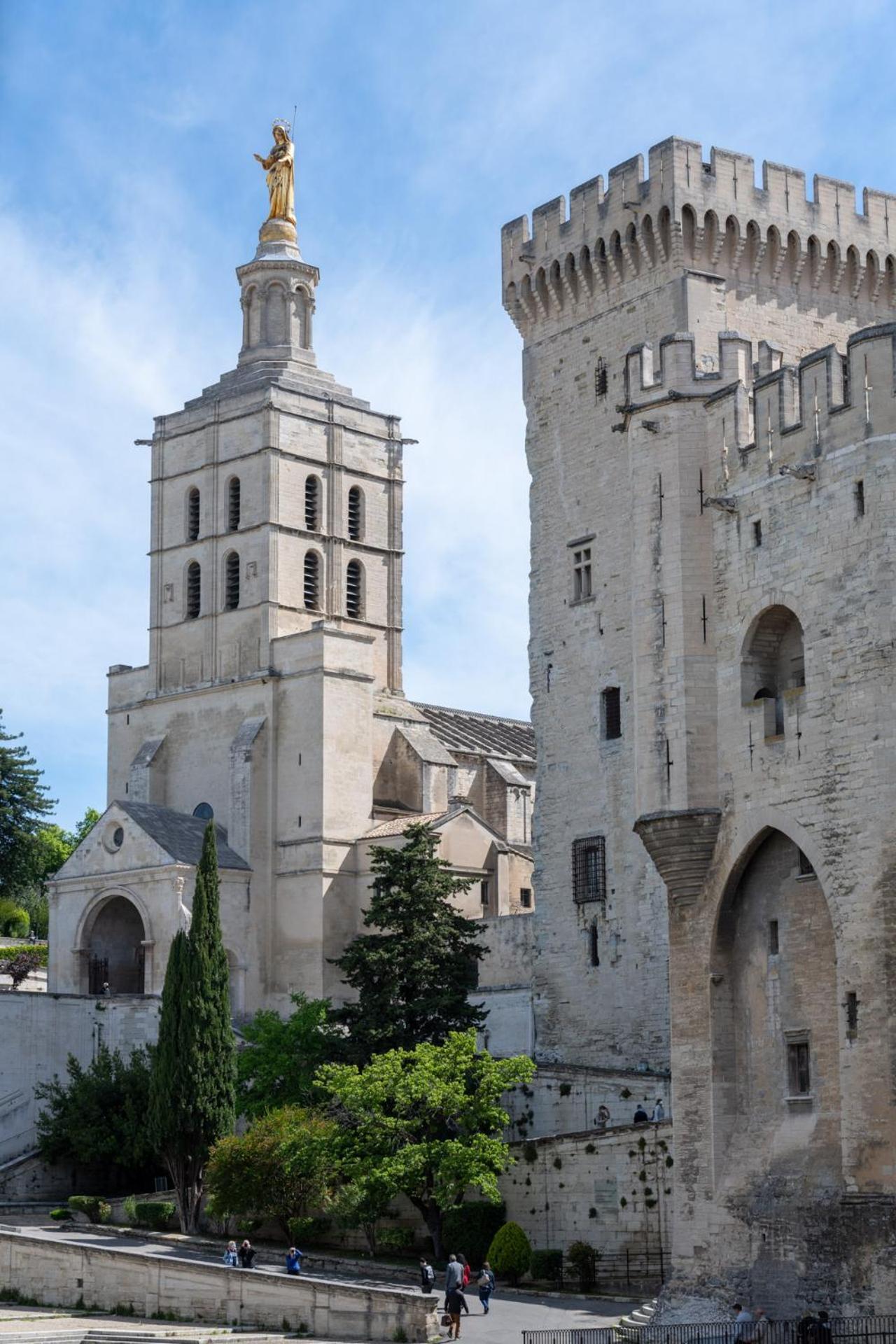 Ferienwohnung Bien D'Exception En Face Du Palais Des Papes Avignon Exterior foto
